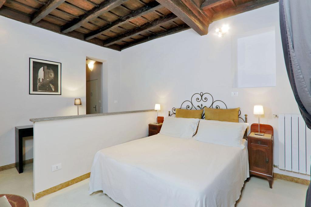 Sangallo Rooms - Residenze Romanae Екстер'єр фото