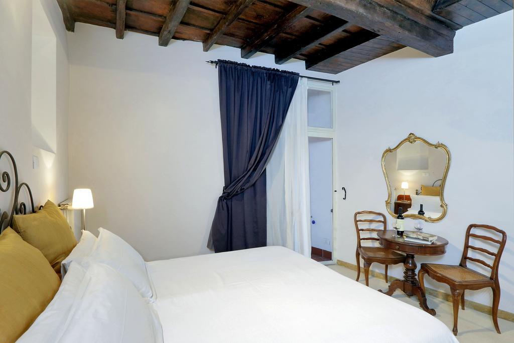 Sangallo Rooms - Residenze Romanae Екстер'єр фото