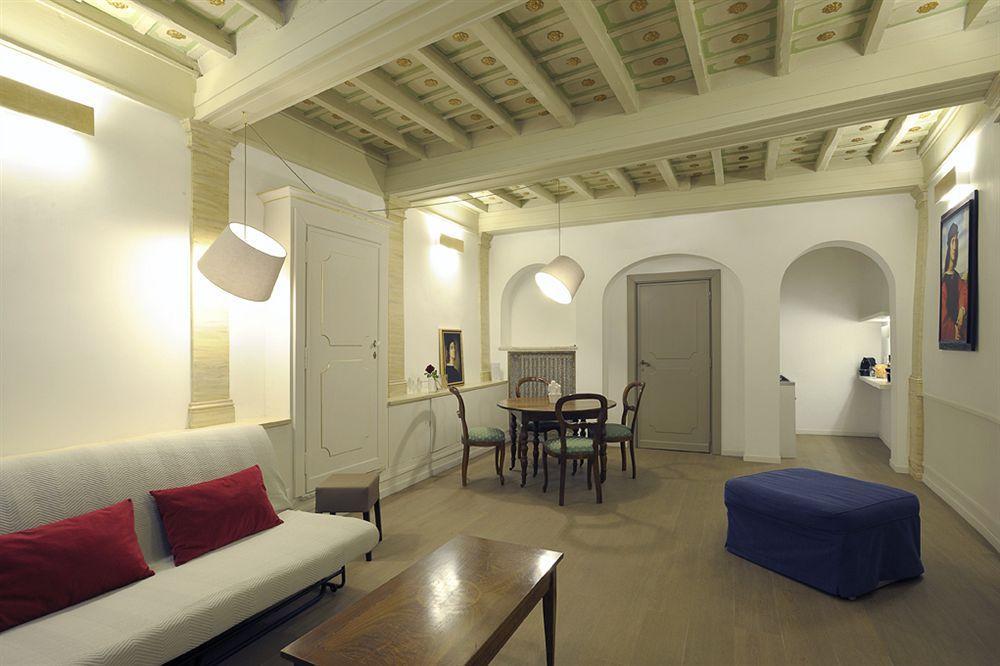 Sangallo Rooms - Residenze Romanae Екстер'єр фото